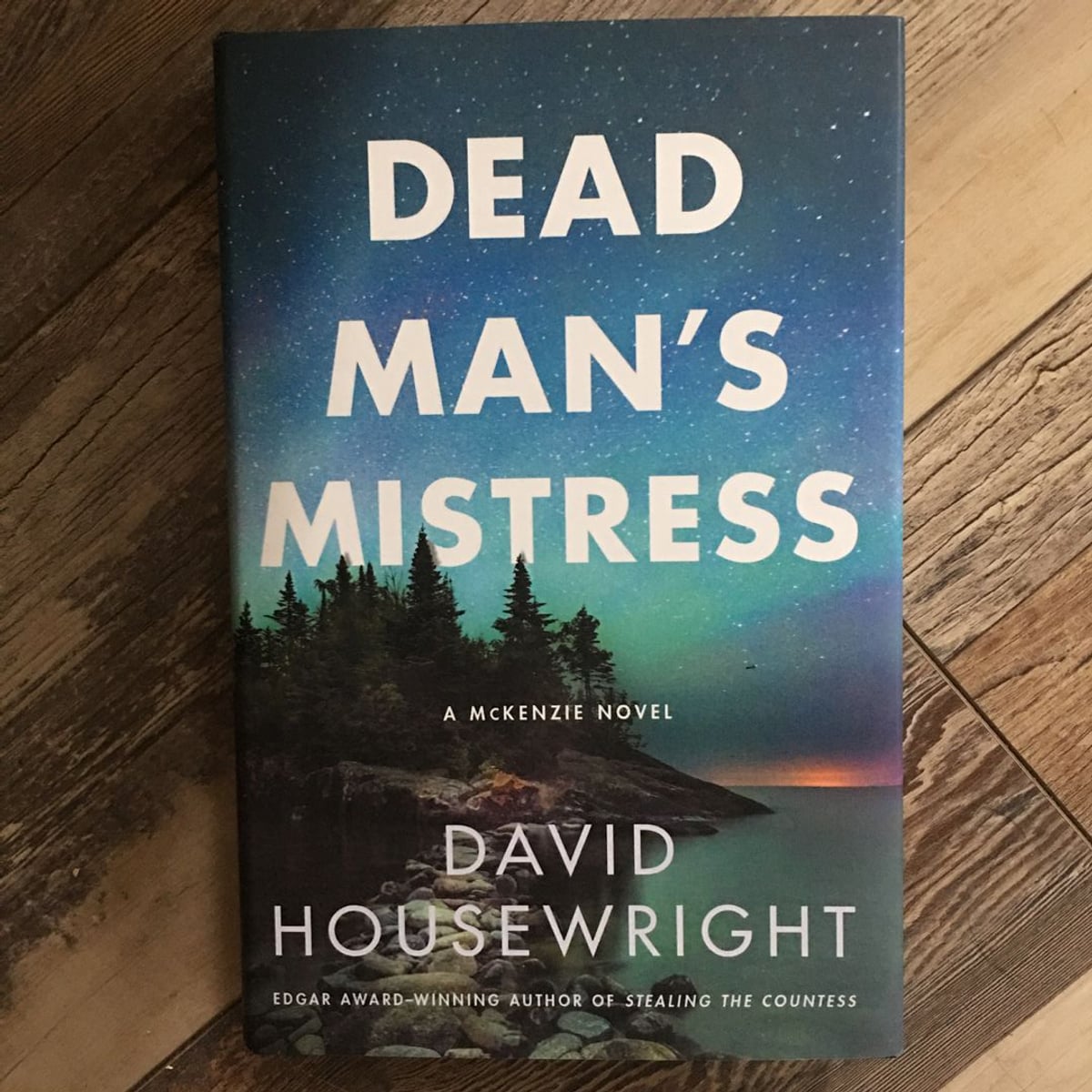 Dead Man's Mistress by David Housewright