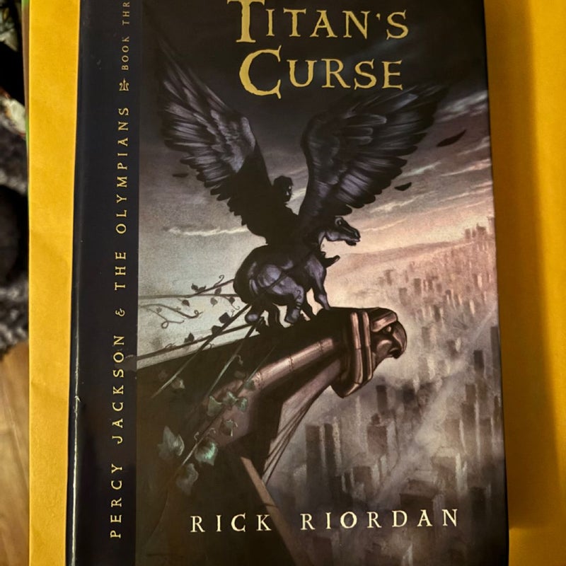 Percy Jackson and the Olympians, Book Three the Titan's Curse (Percy Jackson and the Olympians, Book Three)