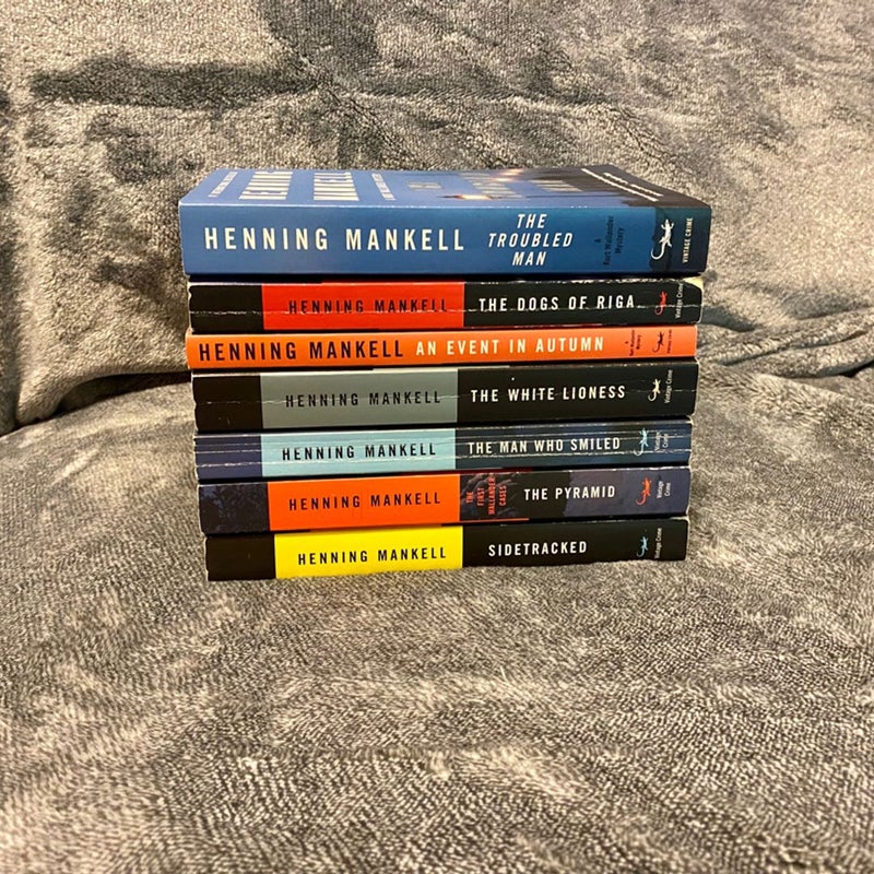 Lot of Wallander books 