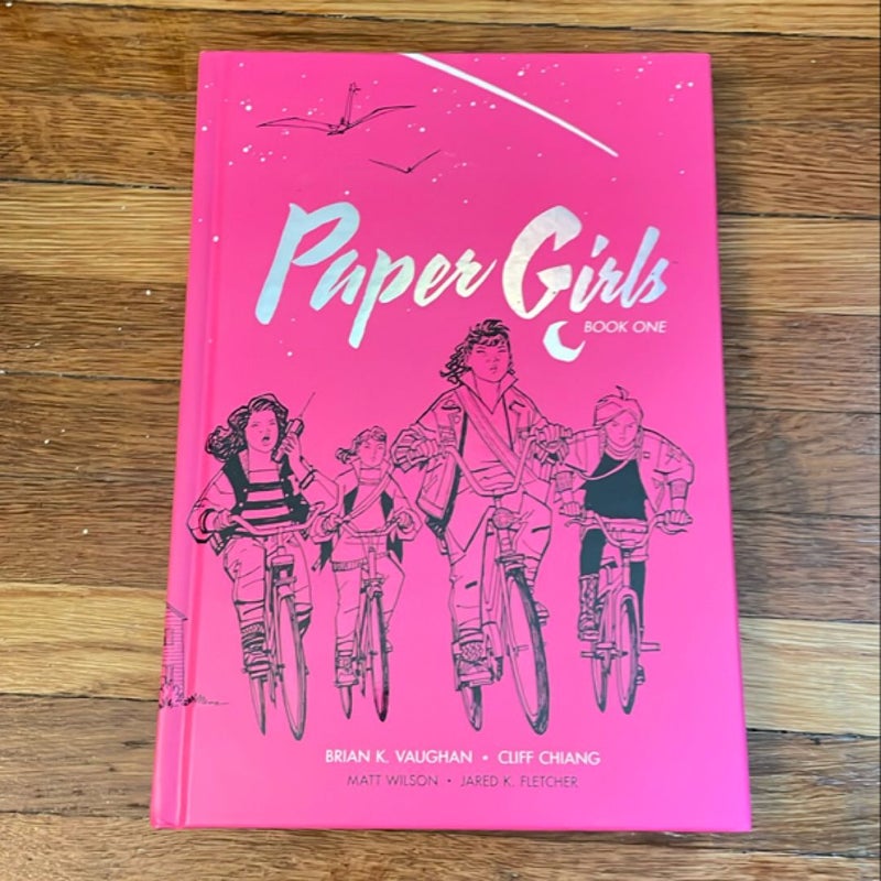 Paper Girls Deluxe Edition Volume 1