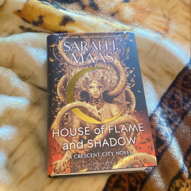 House of Flame and Shadow ✨Waterstones edition 