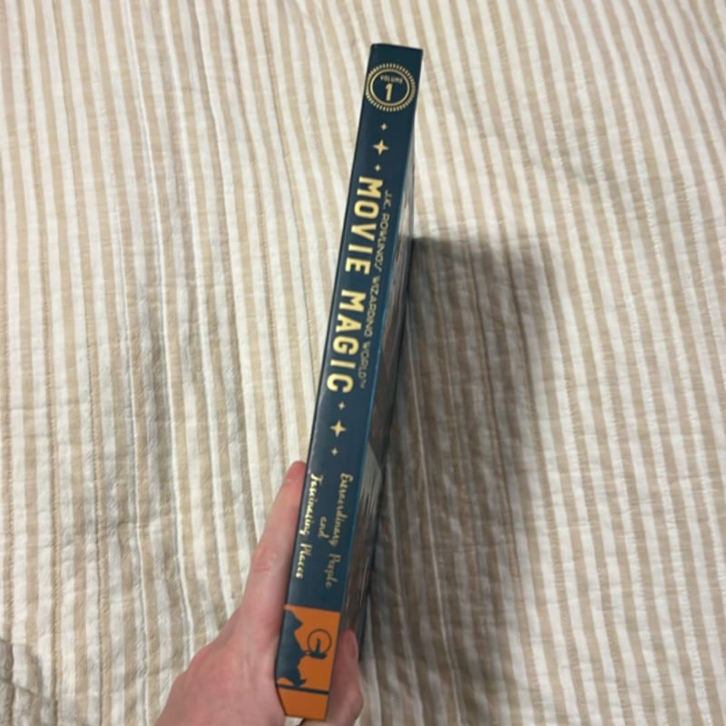 J. K. Rowling's Wizarding World: Movie Magic Volume One: Extraordinary People and Fascinating Places