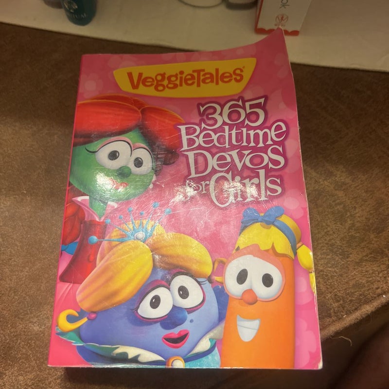 Veggie Tales 365 Bedtime Devos for Girls