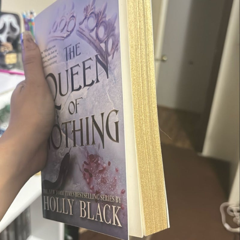 The Queen of Nothing (Gold and black sprayed edges) 