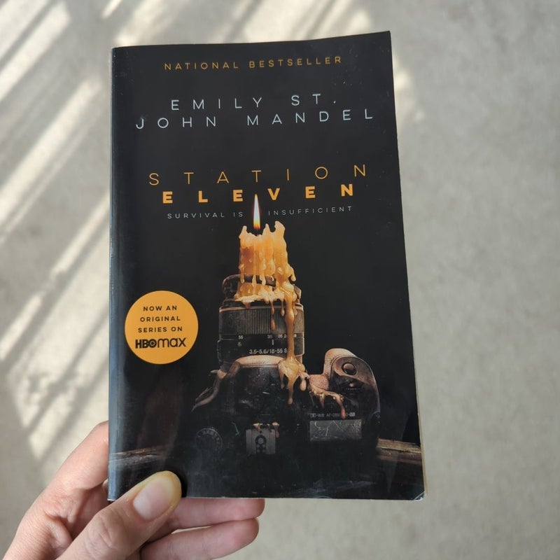 Station Eleven (Television Tie-In)