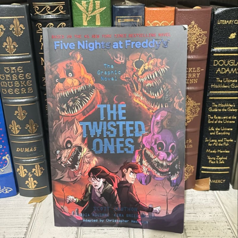 The Twisted Ones (Five Nights at Freddy's Graphic Novel #2)