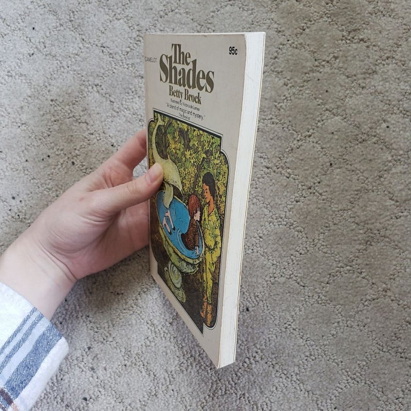 The Shades (1st Camelot Printing, 1973)