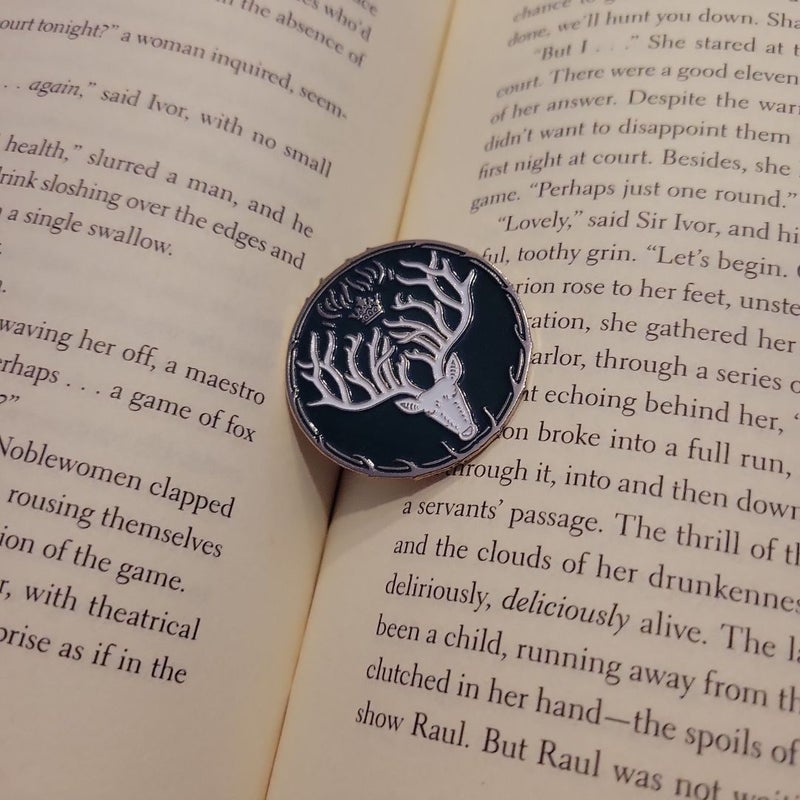 Throne of Glass Enamel Pin