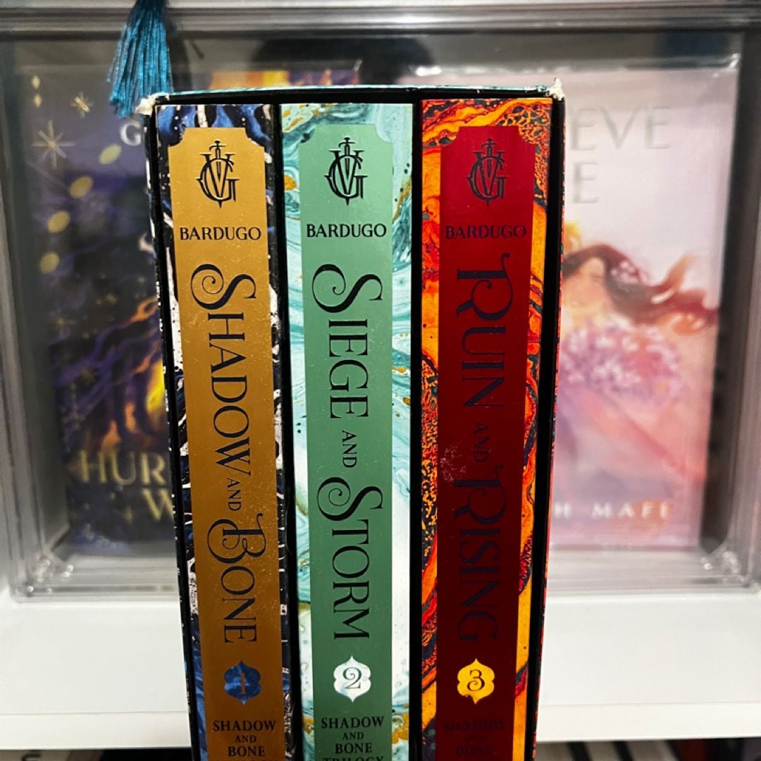 The Shadow and Bone Trilogy Boxed Set by Leigh Bardugo, Paperback ...