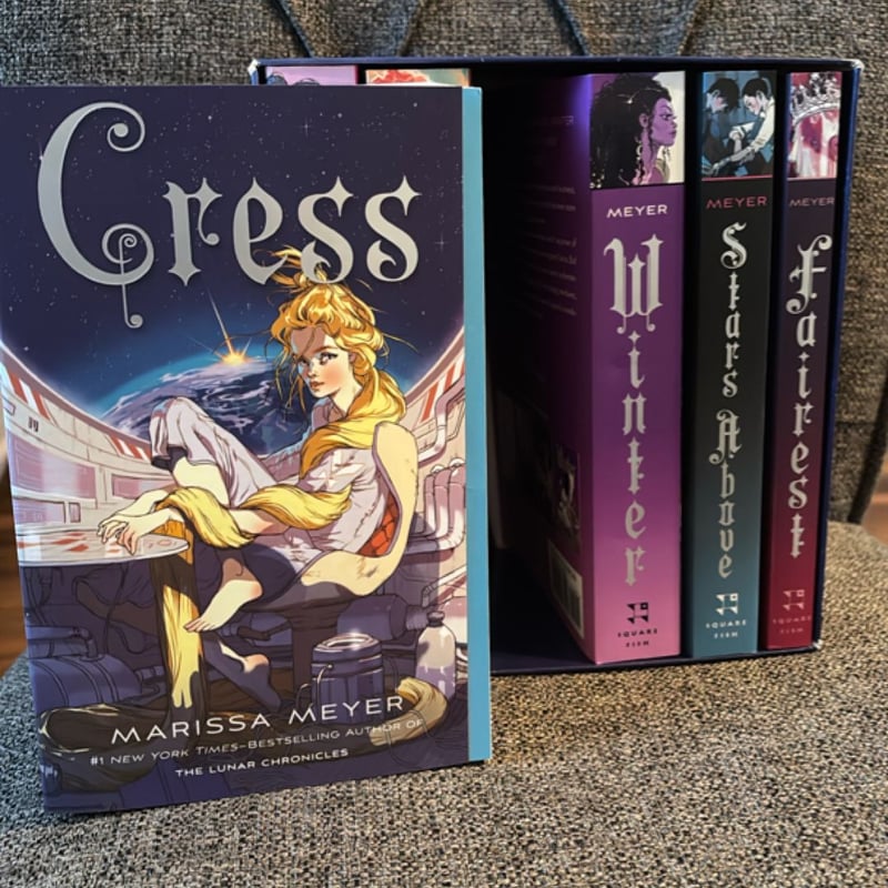 The Lunar Chronicles Boxed Set: Cinder, Scarlet, Cress, Fairest, Stars above, Winter