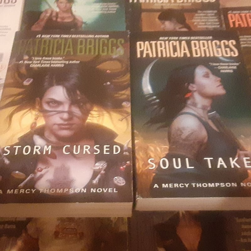 10 Mercy Thompson book lot by Patricia Briggs , Paperback | Pangobooks