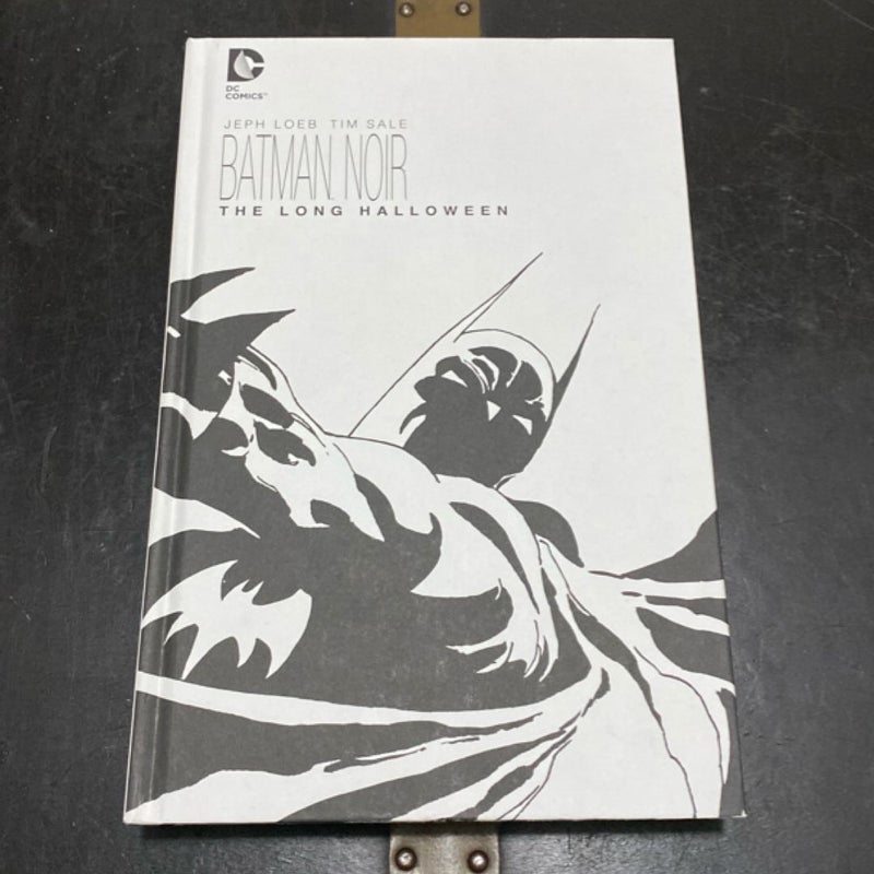Batman Noir: The Long Halloween