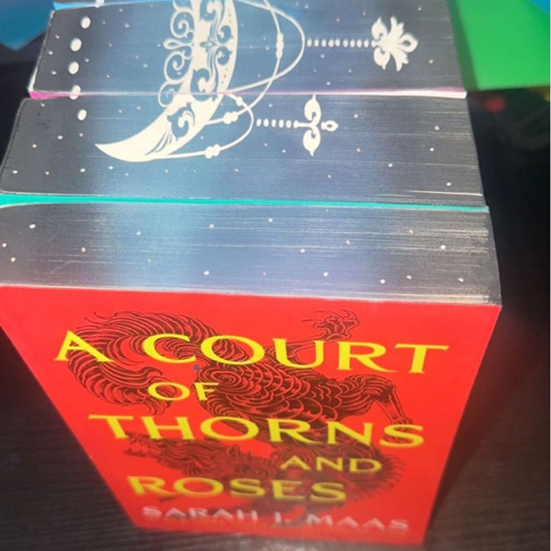 A Court of Thorns and Roses Custom Sprayed Edges