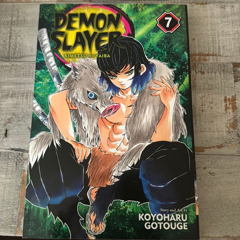 Demon Slayer: Kimetsu No Yaiba, Vol. 7