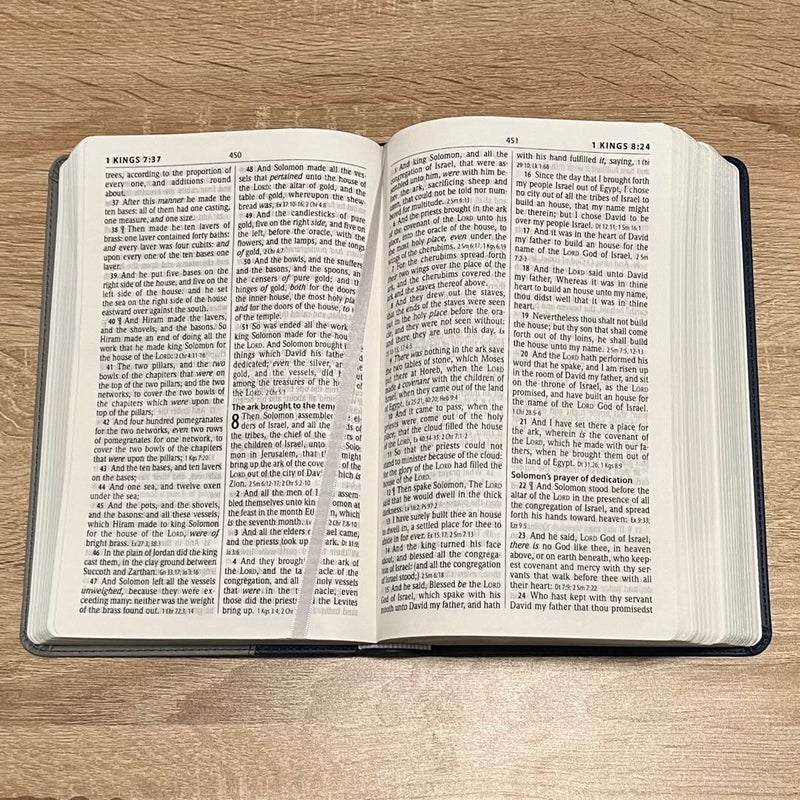 KJV Personal Size Giant Print Reference Bible