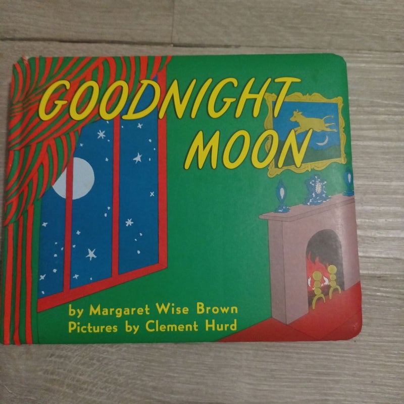 Goodnight Moon (Board Book) by Margaret Wise Brown, Clement Hurd, Board Book