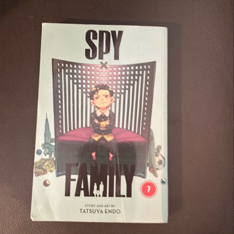 Spy X Family, Vol. 7