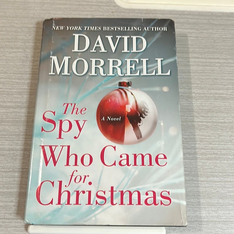 🎄 The Spy Who Came for Christmas