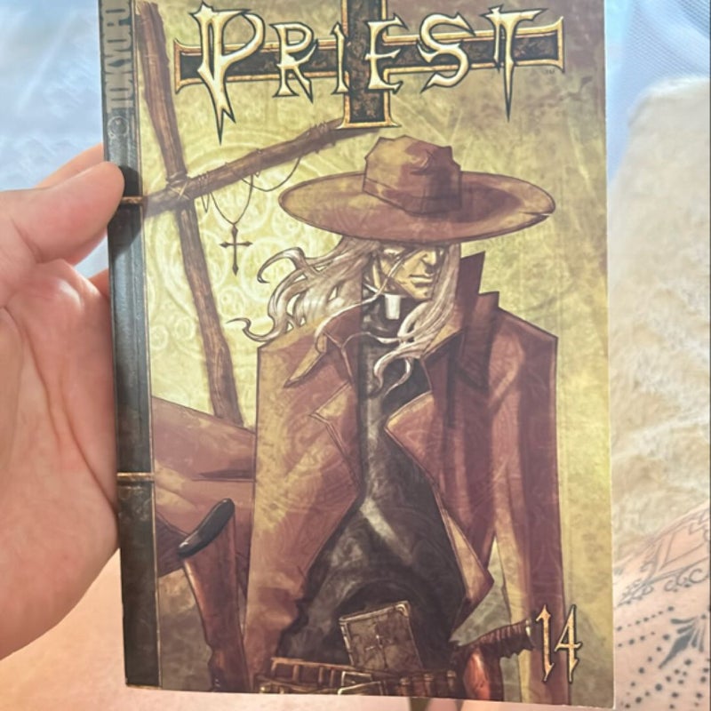 Priest Manga Volume 14