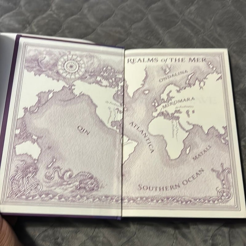 Waterfire Saga, Book Two Rogue Wave (Waterfire Saga, Book Two)