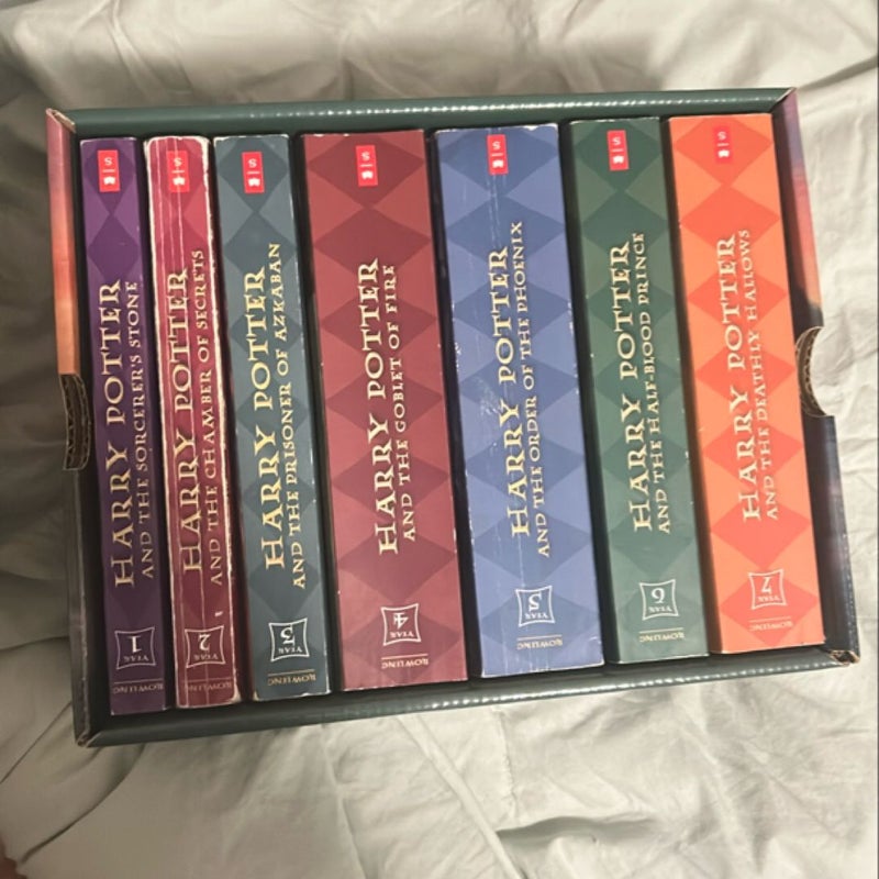 Harry Potter Paperback Boxset #1-7