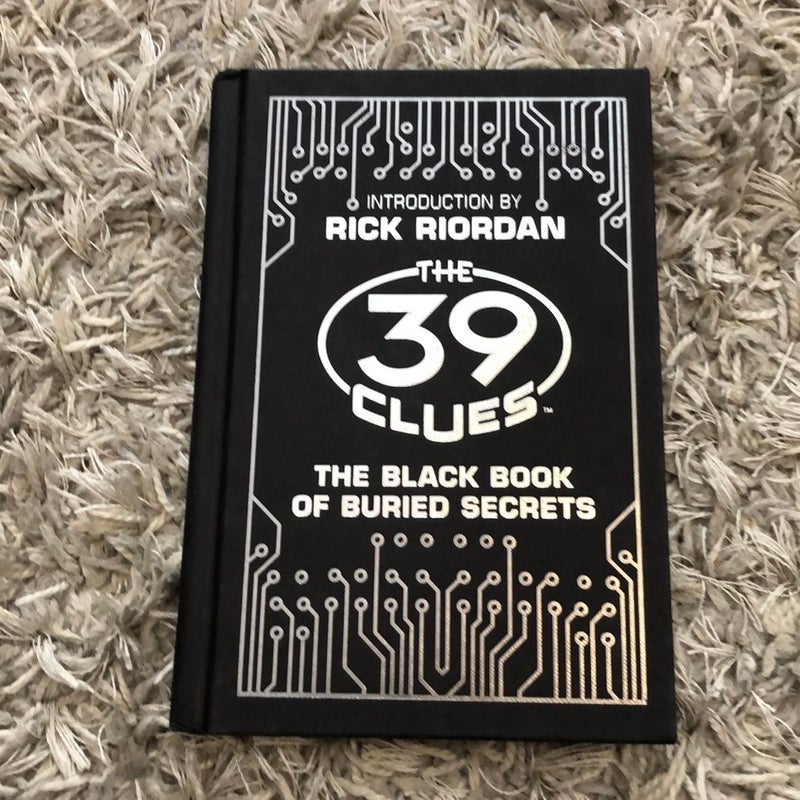 Lot of 39 Clues books (7, 8, 9, 10, 11, Black Book)