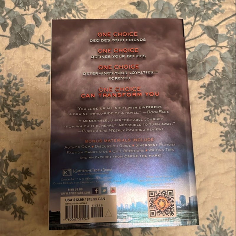 Divergent Series Four-Book Paperback Box Set