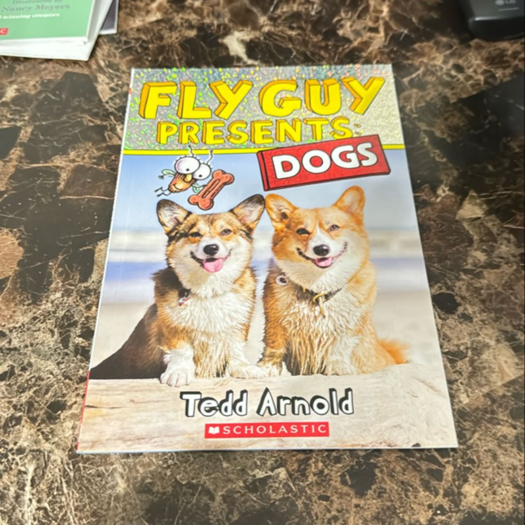 Fly Guy Presents: Dogs