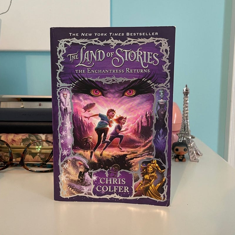 The Land of Stories Paperback Gift Set