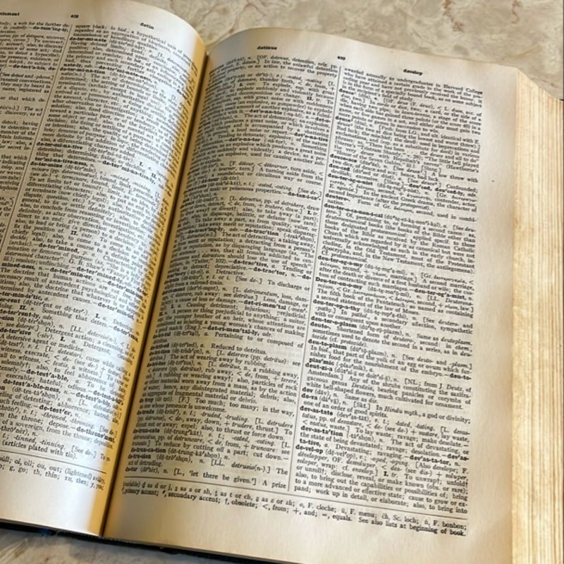 The New Century Dictionary (1931)