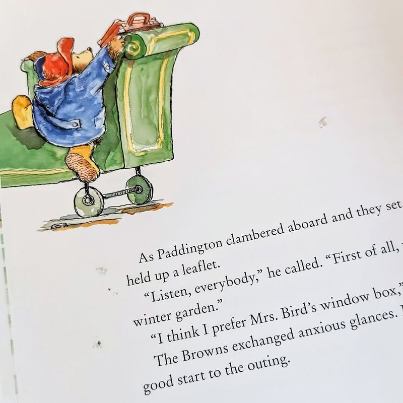 Paddington and the Christmas Surprise 