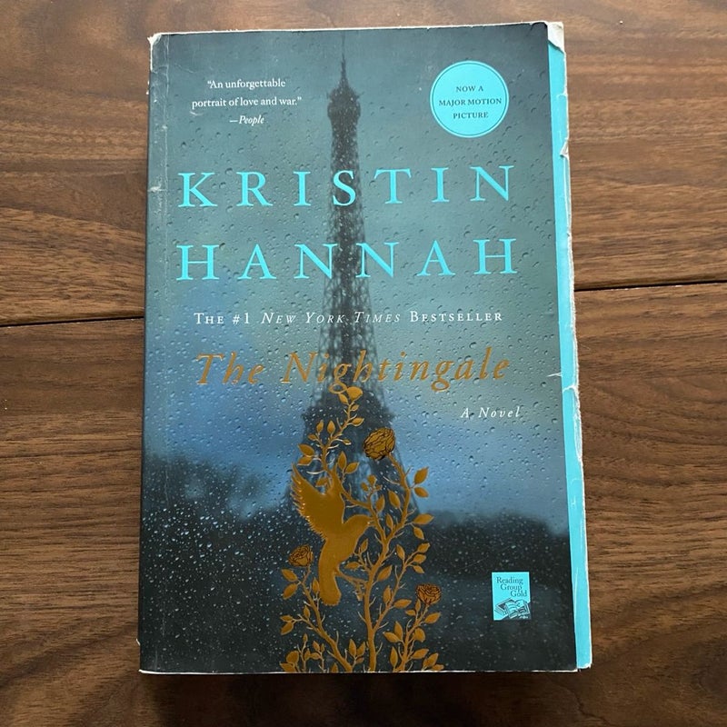 The Nightingale  Paperback Reading Group Gold Ed.