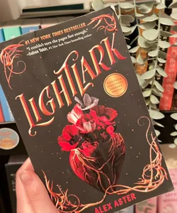 Lightlark (the Lightlark Saga Book 1)