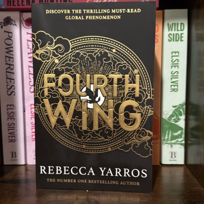 Fourth Wing (UK Paperback) 
