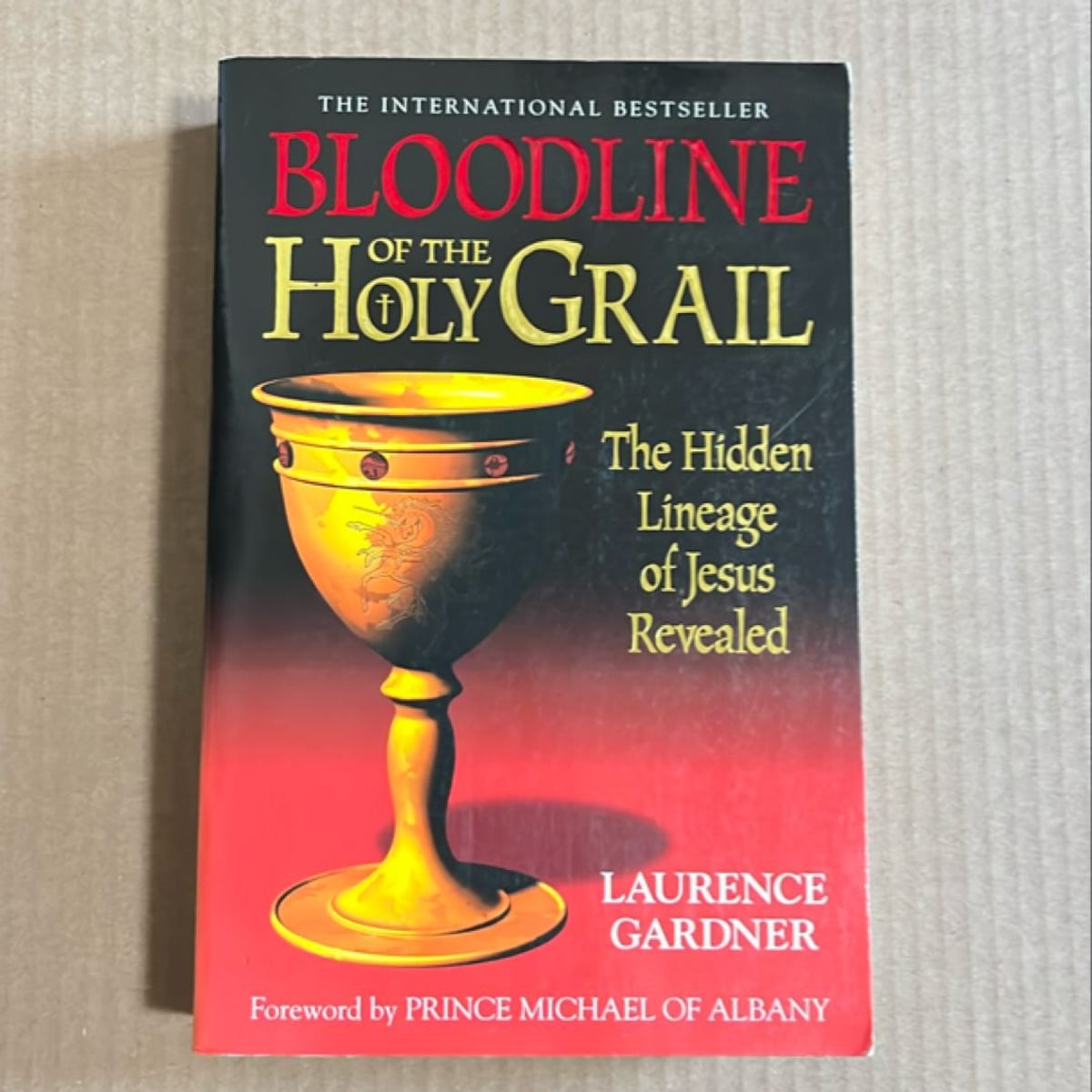 Bloodline of the Holy Grail by Laurence Gardner, Paperback | Pangobooks