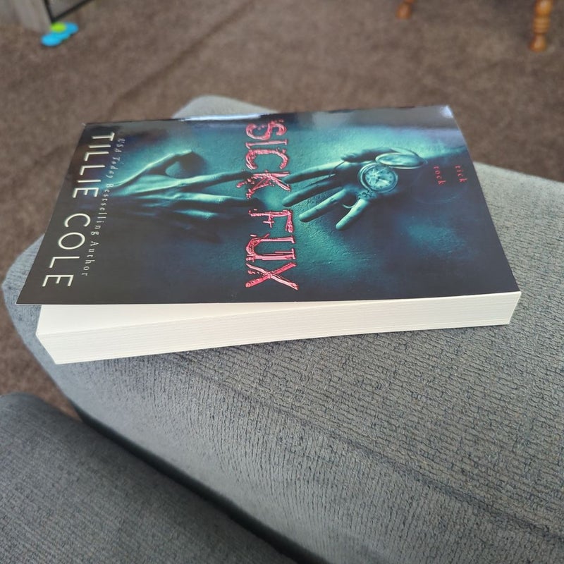 Sick Fux by Tillie Cole, Paperback Pangobooks