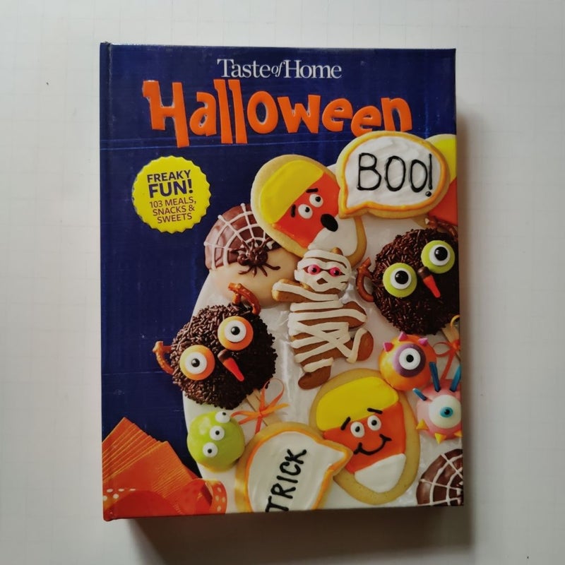 Taste of Home Halloween Mini Binder