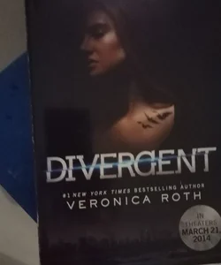 Divergent Movie Tie-In Edition