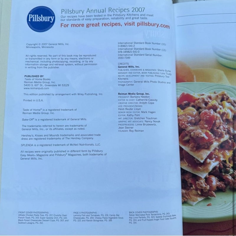 Pillsbury Annual Recipes 2007 Hardcover Cookbook ISBN 0-89821-541-2