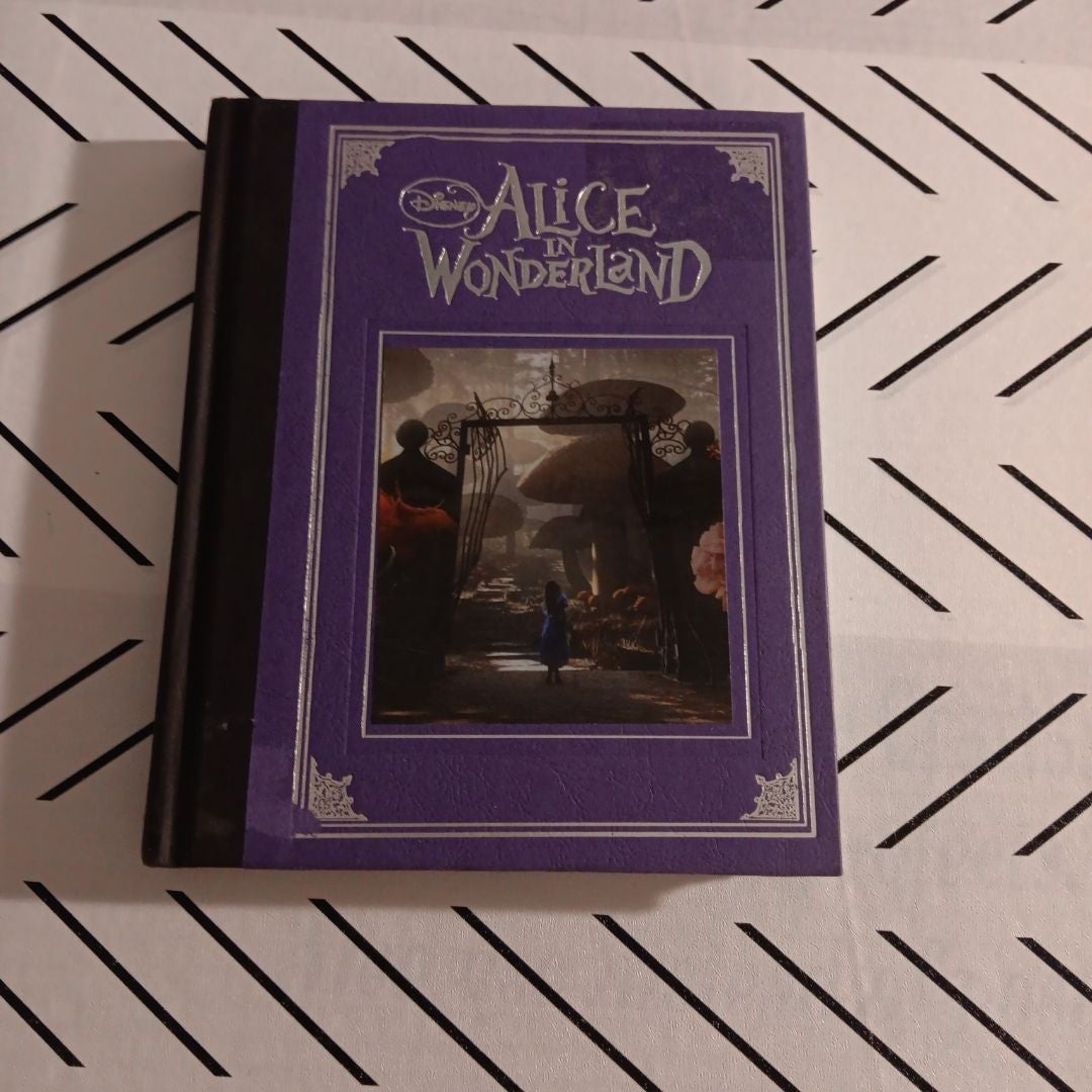 Alice in Wonderland (Based on the Motion Picture Directed by Tim Burton (Reissue))