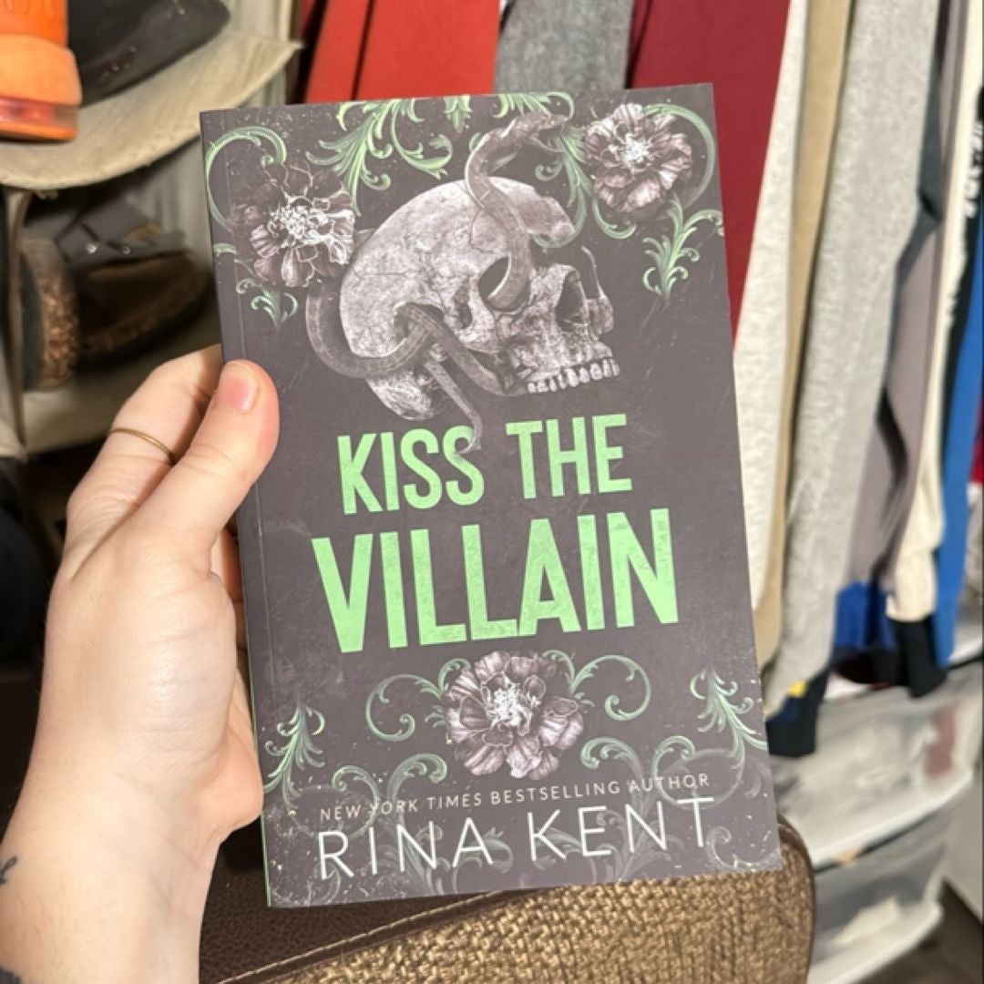 Kiss the Villain