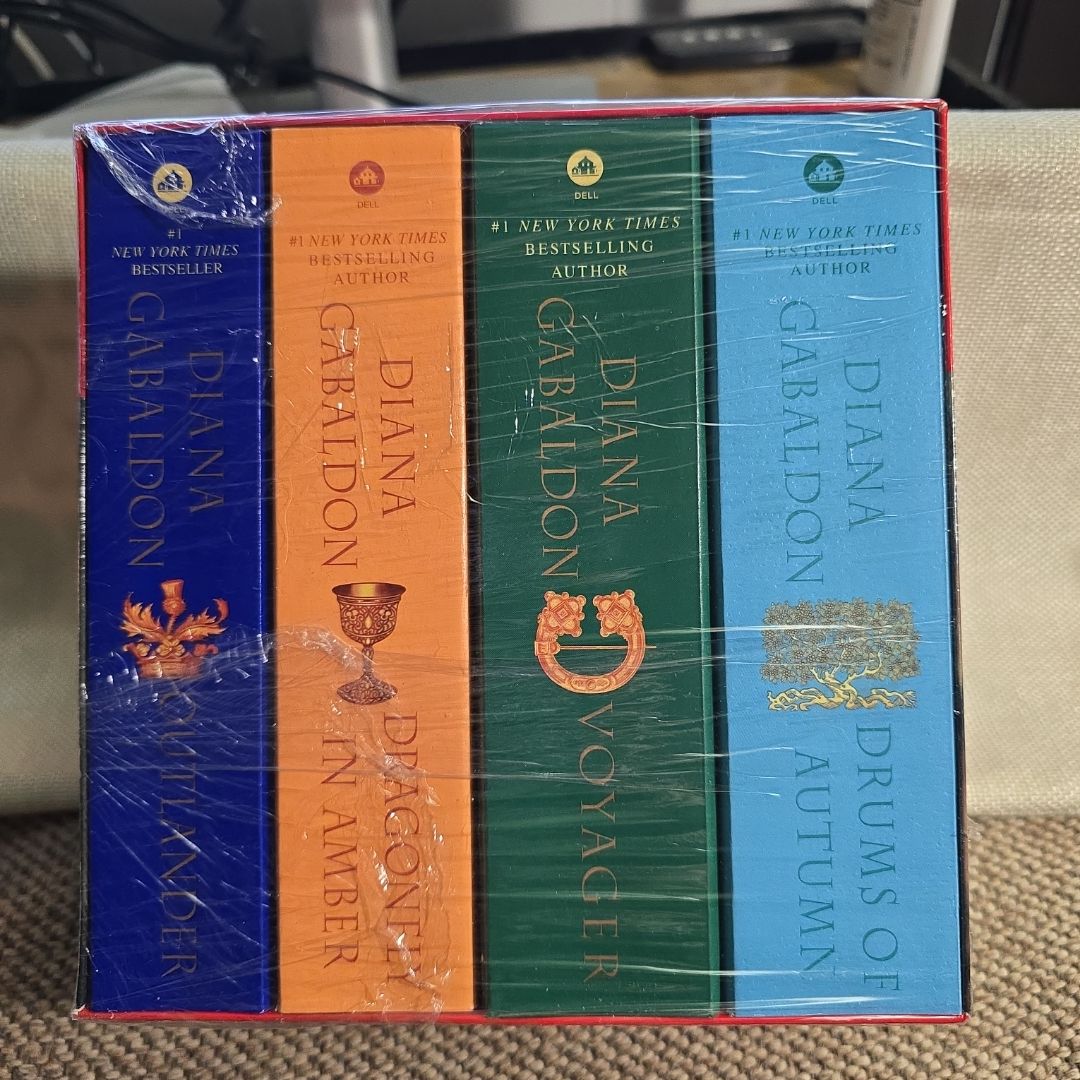 Outlander 4-Copy Boxed Set