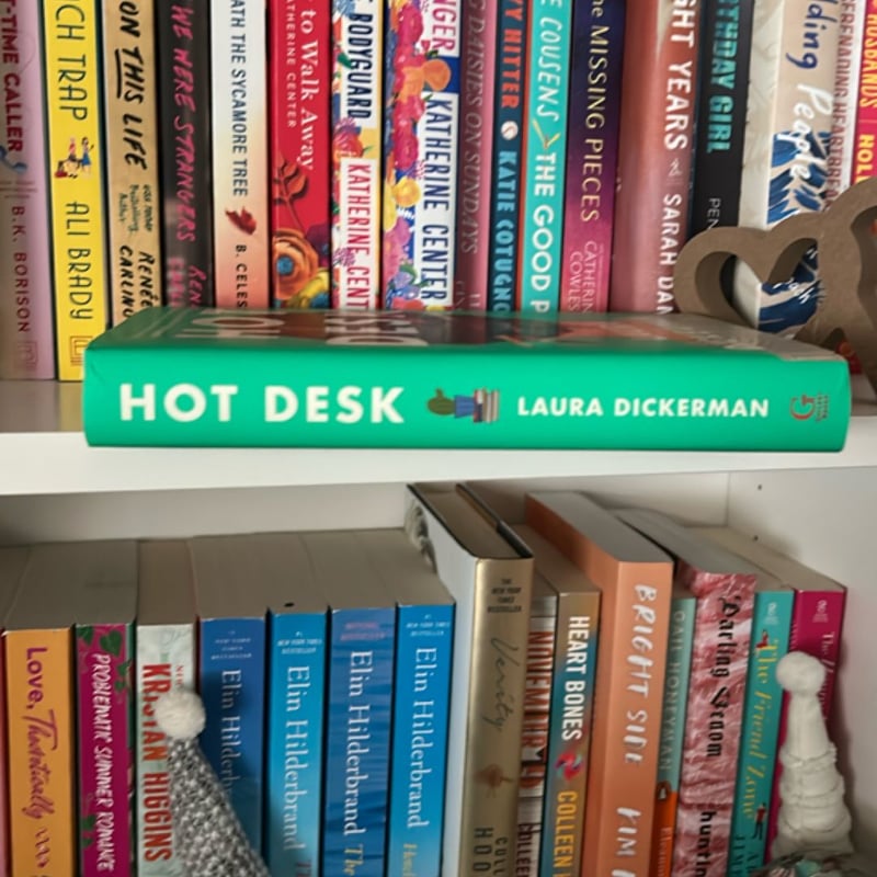 Hot Desk by Laura Dickerman, Hardcover | Pangobooks