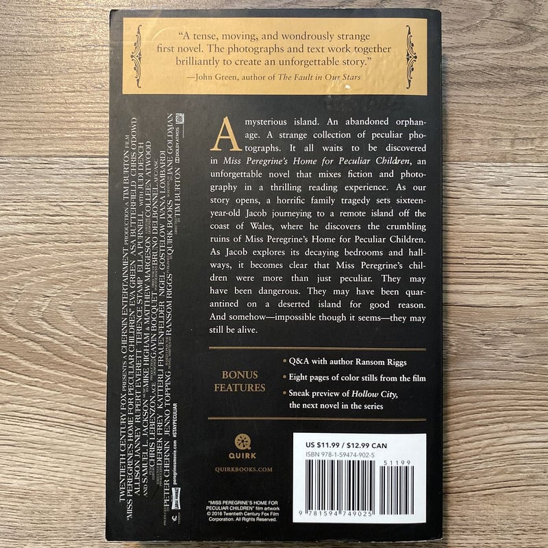 Miss Peregrine's Home for Peculiar Children (Movie Tie-In Edition)