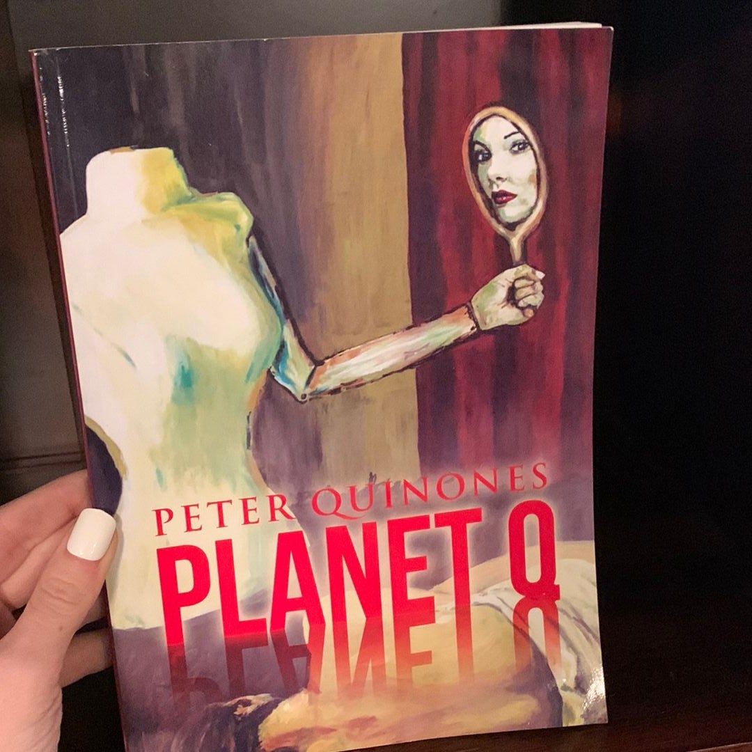 Q by Peter Quinones, Paperback Pangobooks