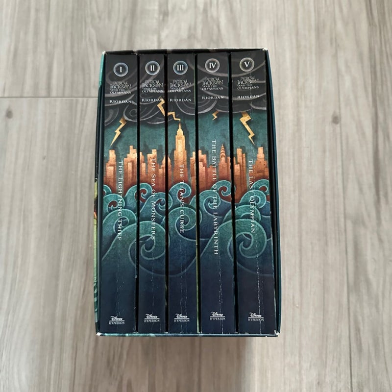 Percy Jackson and the Olympians 5 Book Paperback Boxed Set (new Covers W/poster)
