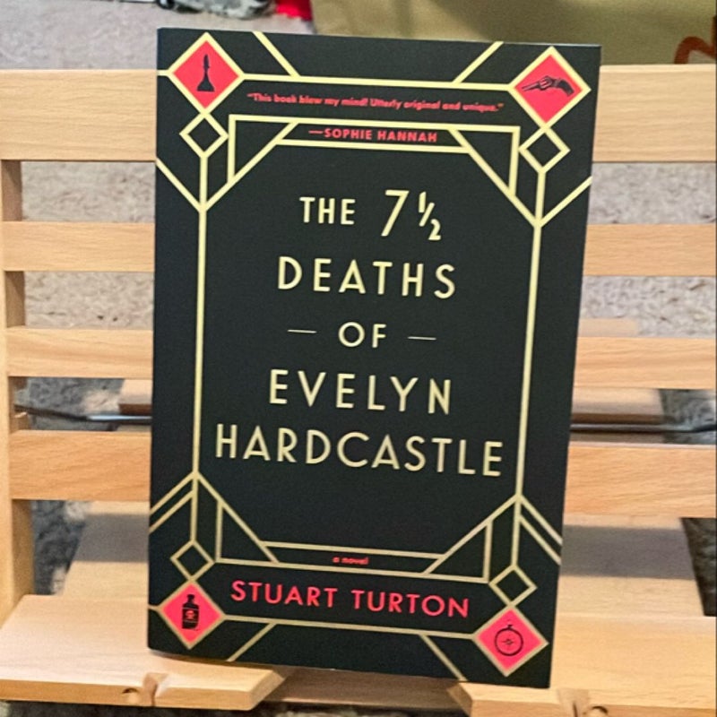 The 7½ Deaths of Evelyn Hardcastle