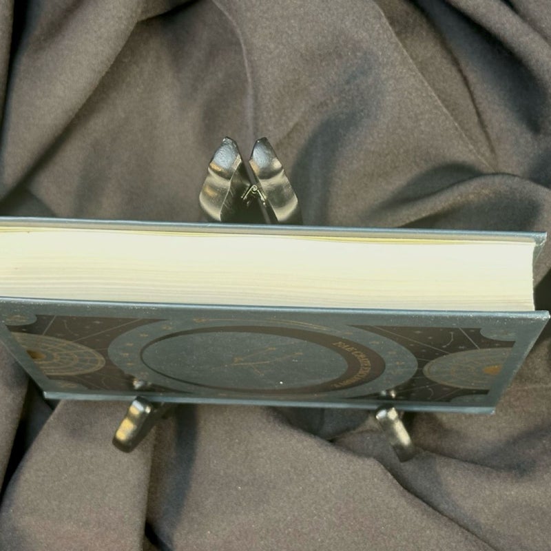 Things That Should Stay Buried (Fae Crate Exclusive Edition)