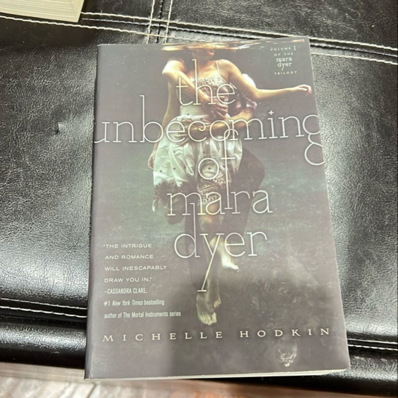 The Unbecoming of Mara Dyer