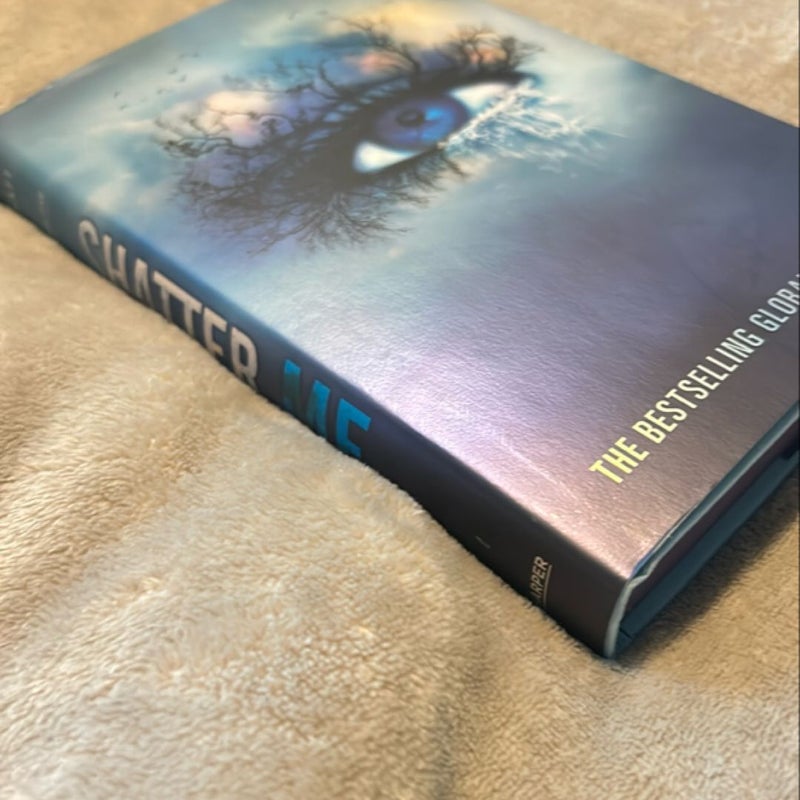 Shatter Me Collector's Deluxe Limited Edition